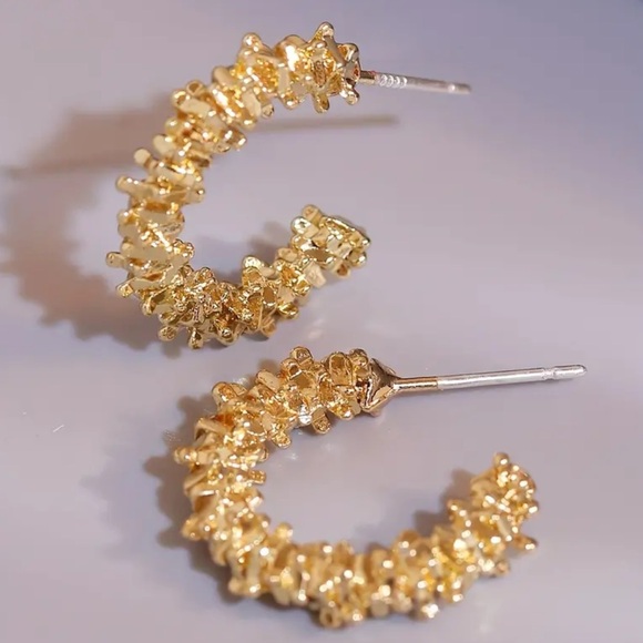 🆕14K Gold Plated hoop earrings - Picture 2 of 6